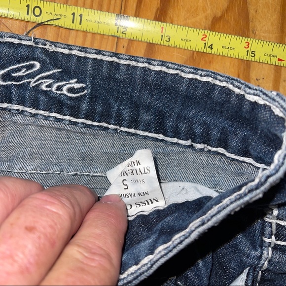 Miss Chic USA Jeans Size 5 Bedazzled gems - Picture 4 of 6